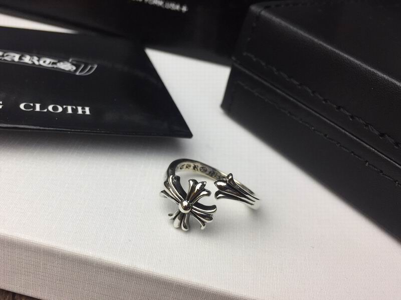 Chrome Hearts ring 05lyx102 (1)